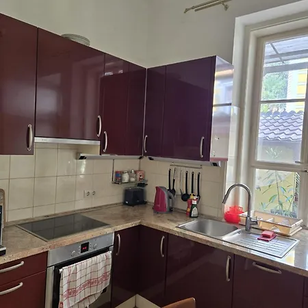 Kamelija - Center Minute To The * Opatija