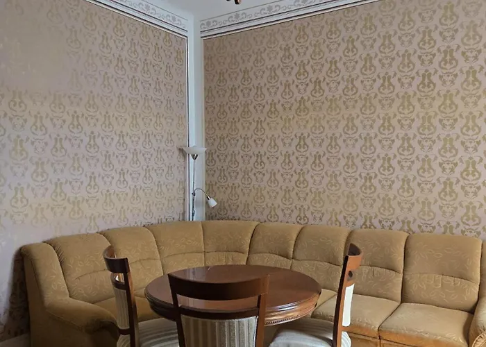 Kamelija - Center Minute To The Lejlighed