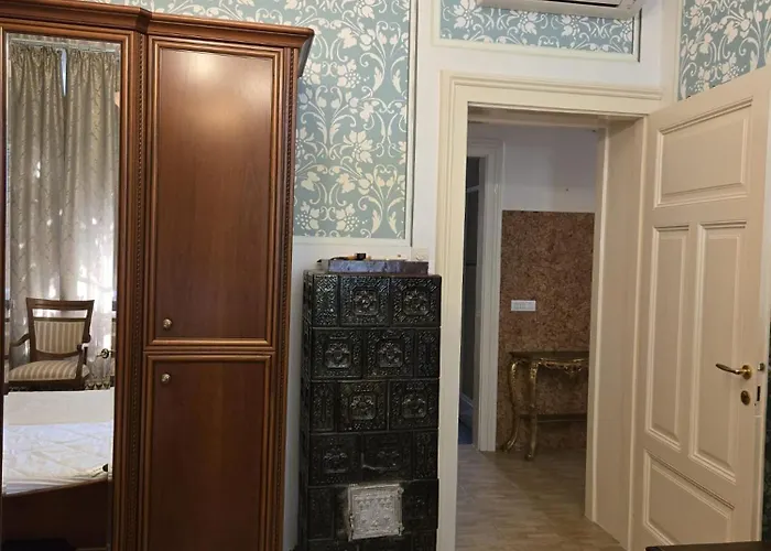 Daire Kamelija - Center Minute To The